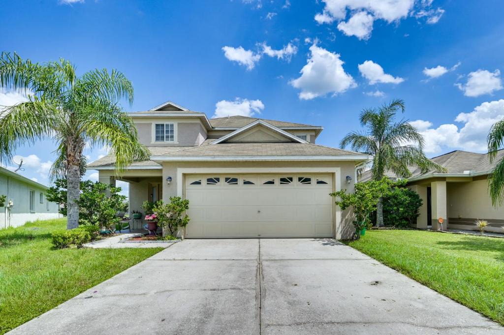Wesley Chapel South House | 2 Mi to Epperson Lagoon: Home w/Private Yard