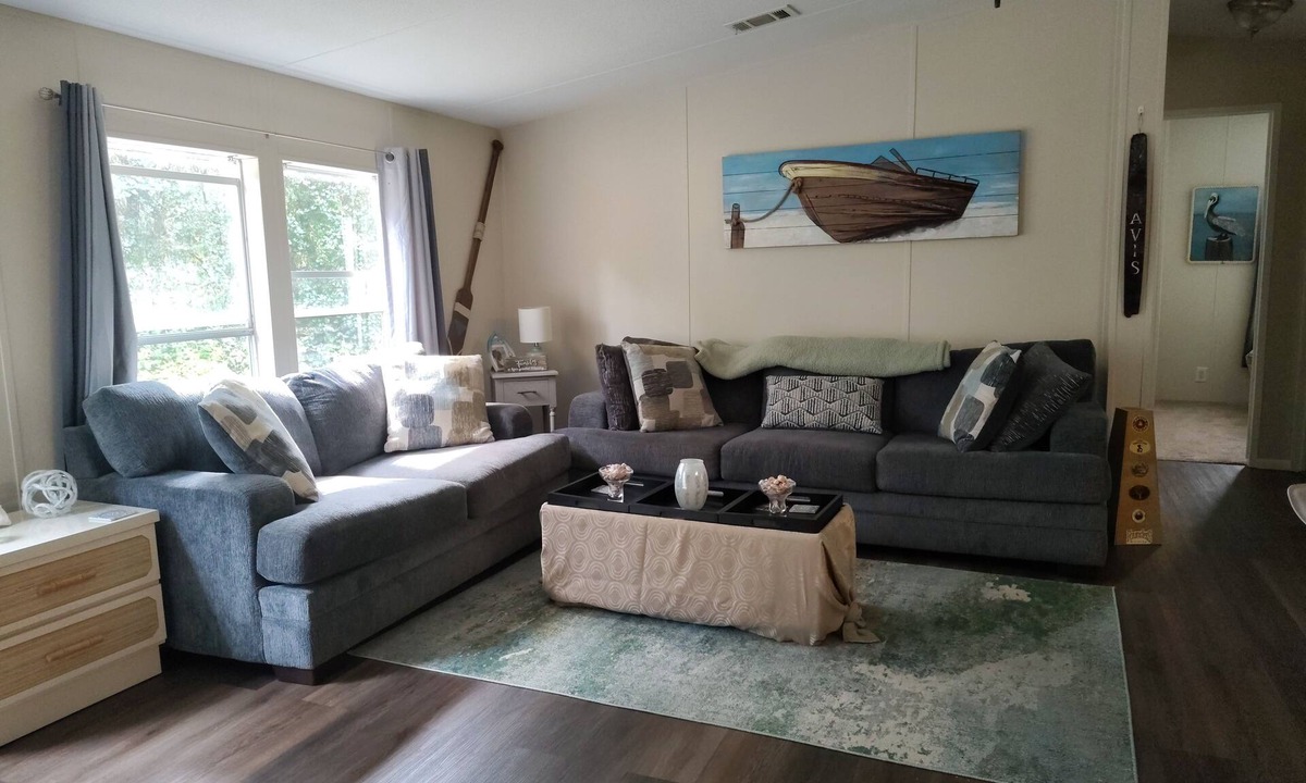 Homosassa House | 3-bedroom mobil with Plenty of room for boat parking