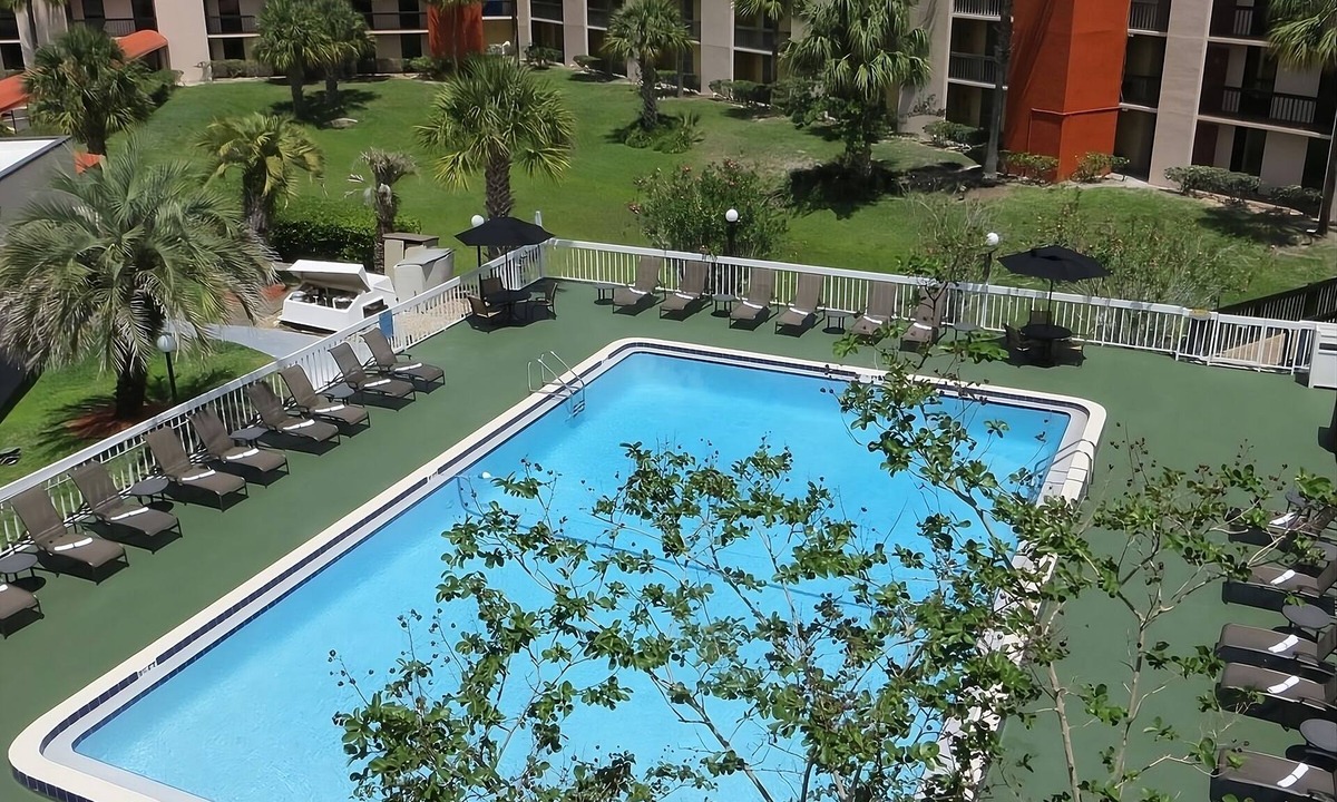 Florida Center Hotel | Affordable Disney Group Escape! 3 Units Near Walt Disney World! FREE Shuttle!