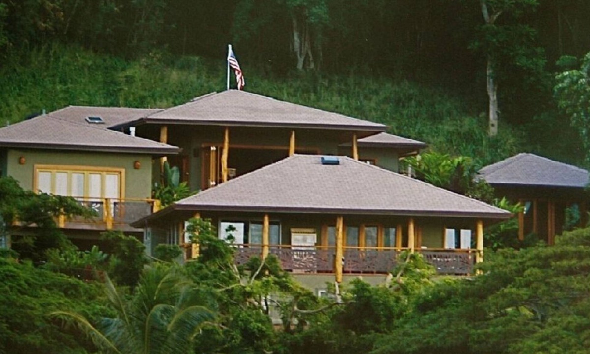Pupukea House | Amazing Sunset Beach 4 Bedroom / 4 Bath Vacation Home with Pool