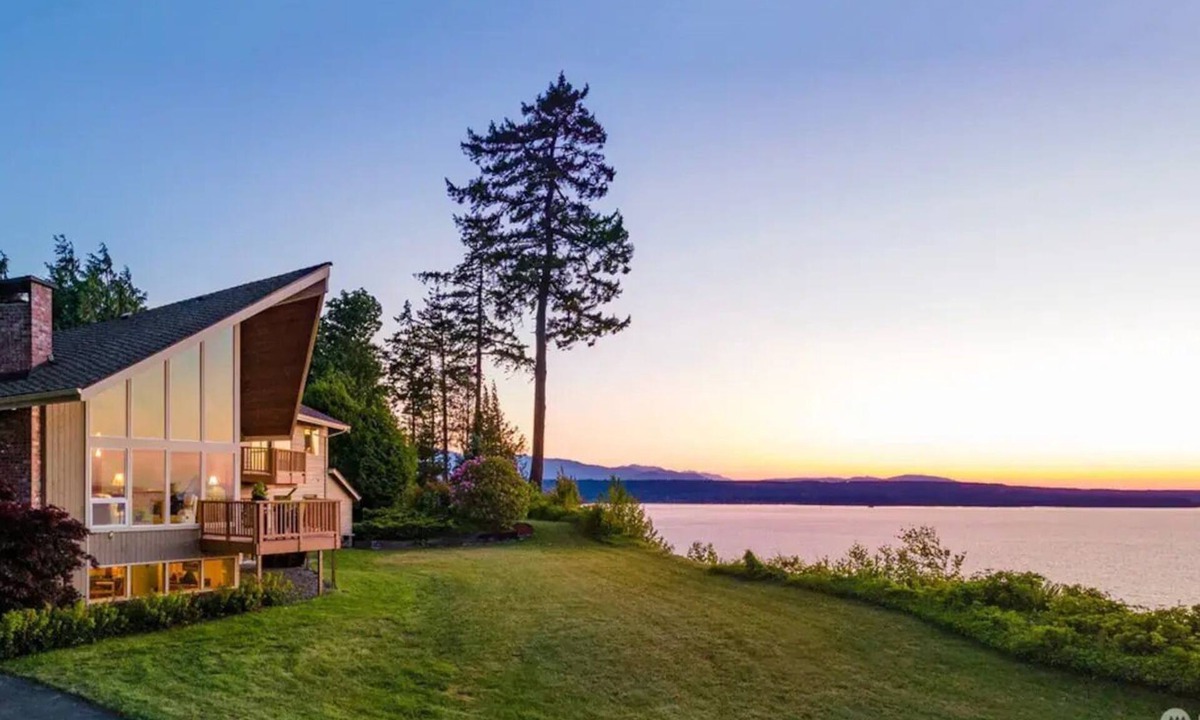 Hansville House | Bald Eagle Bay
