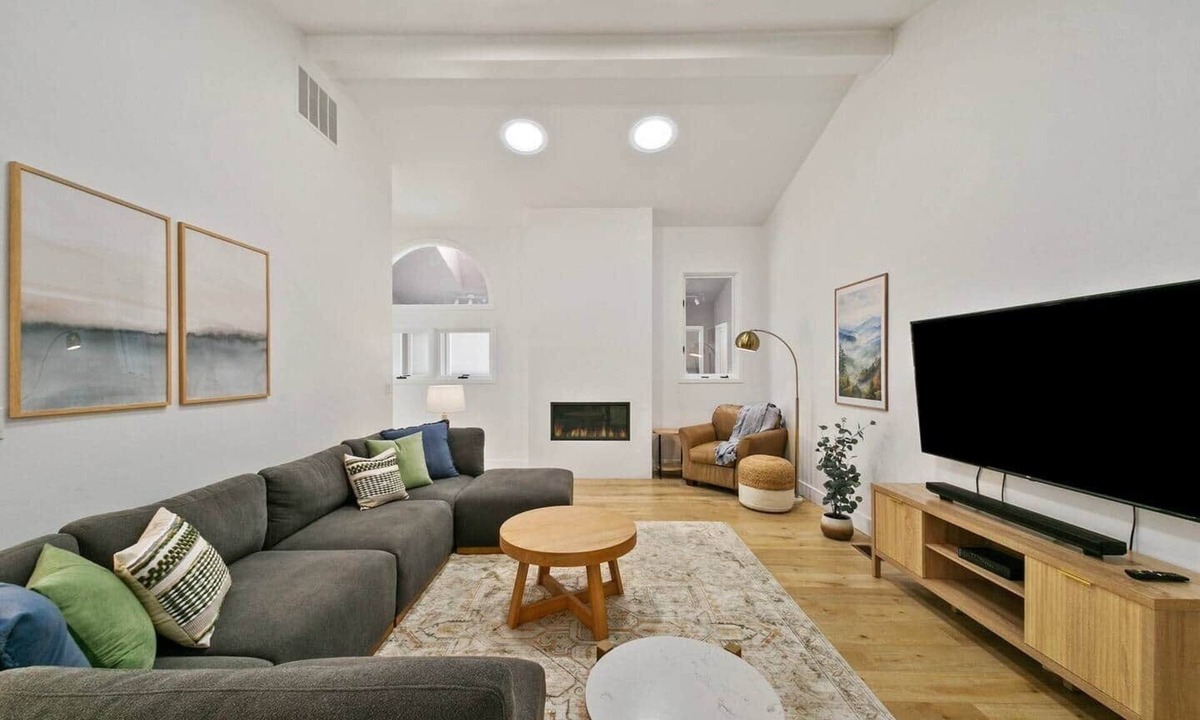 Depot Bench House | Boise Bright & Modern Retreat near BSU