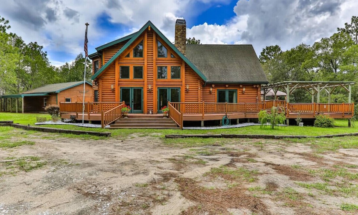 Homosassa Cabin | *Booking Summer* Nature Cabin & Bunkroom-HOT TUB, Grill, Fire Pit