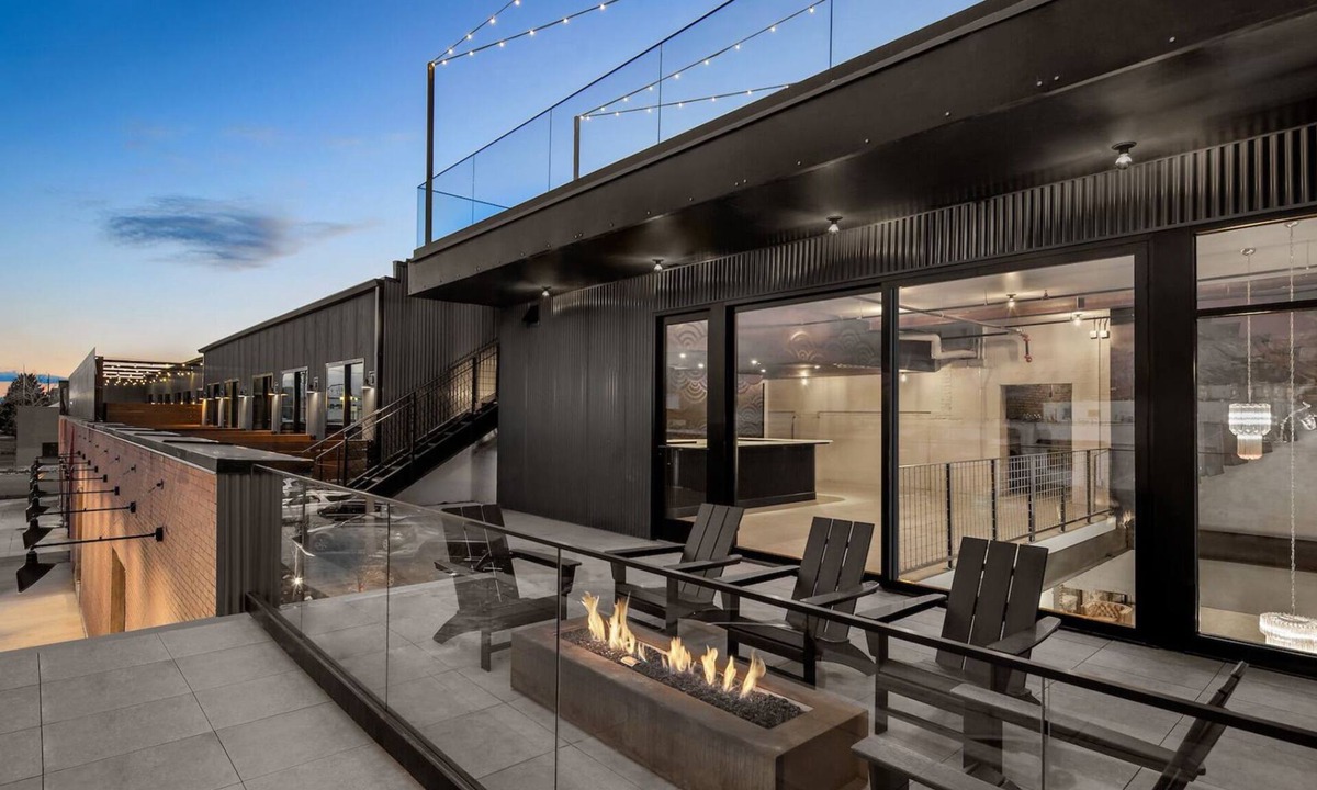 People's Freeway Hotel | Bposhtels SLC