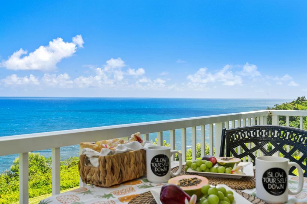 Princeville House | Breathtaking Ocean View of Royal Waters! AK5202