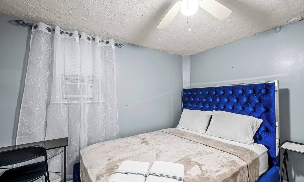 Takoma Park House | Budget Luxury&clean in the heart of Takoma sleep 4