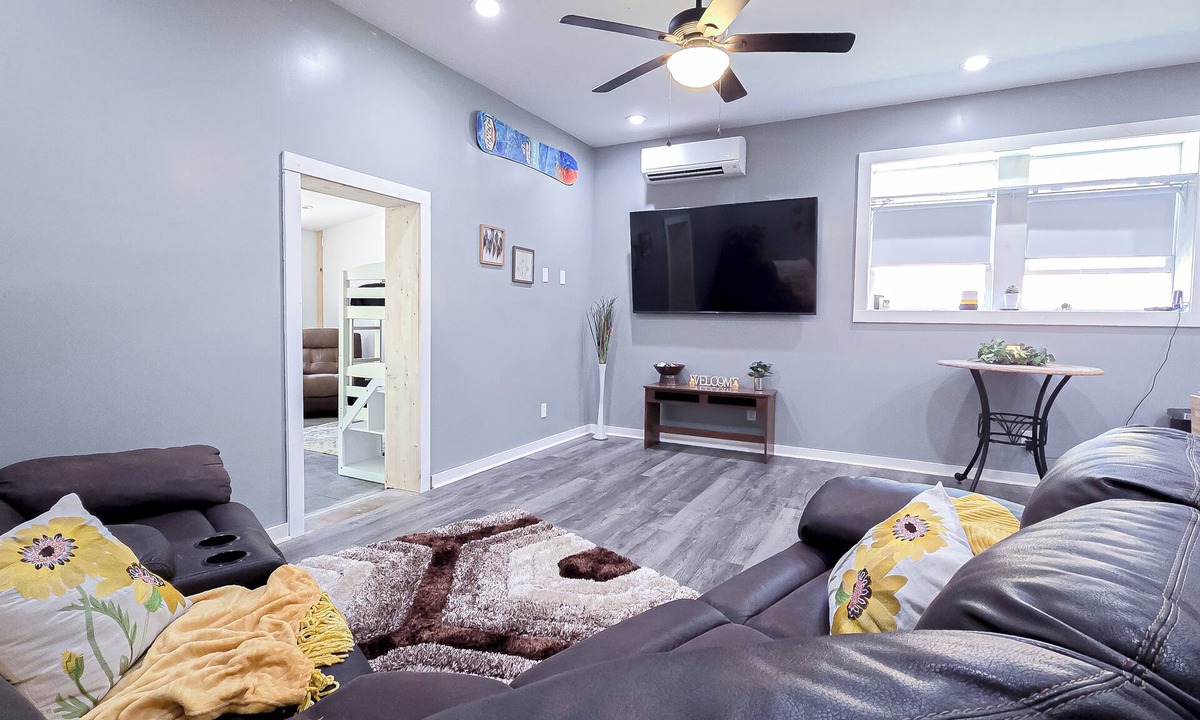 Vein Mountain House | Charming 2-bedroom estate with AC, fitness room in peaceful Morganton NC.