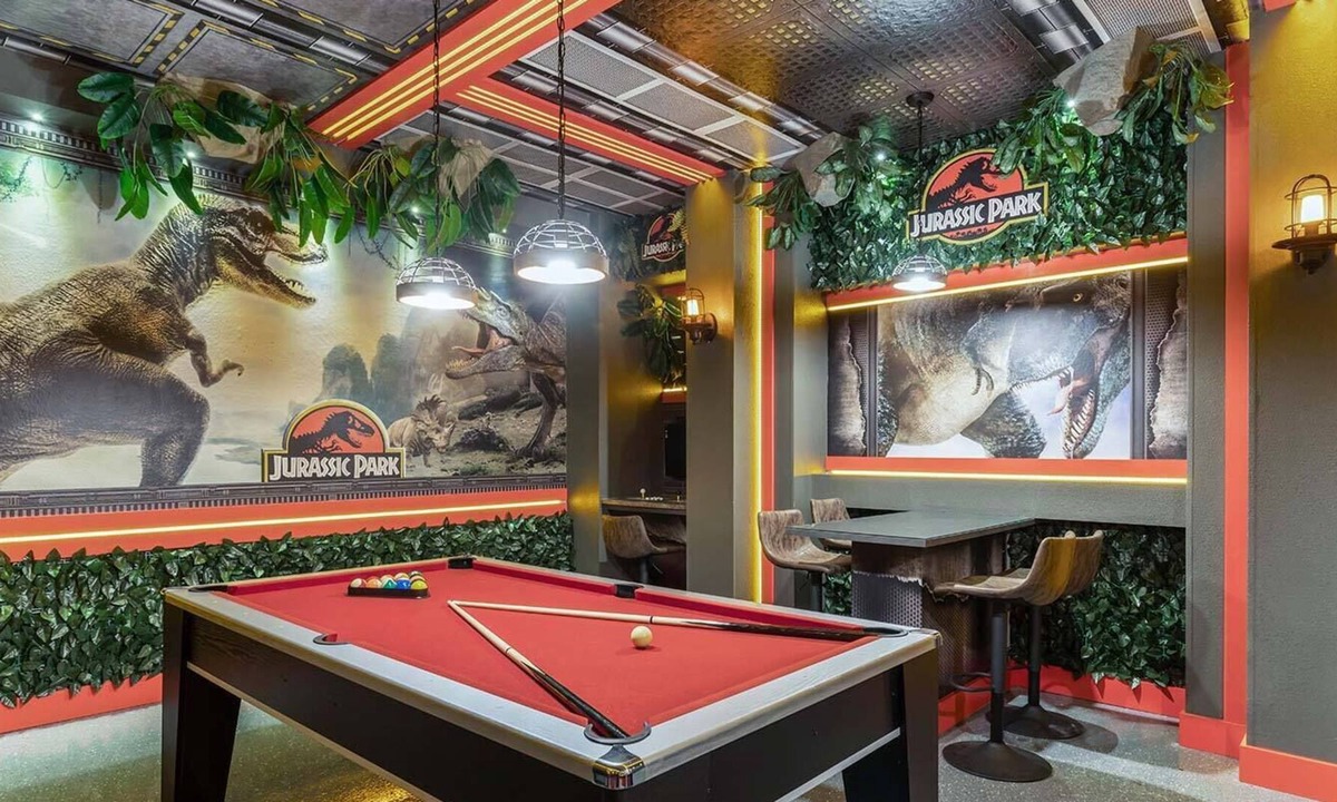 Kissimmee Villa | Cinema/Games Room/Free shuttle to Disney/4 themed rooms/Private Pool and Spa
