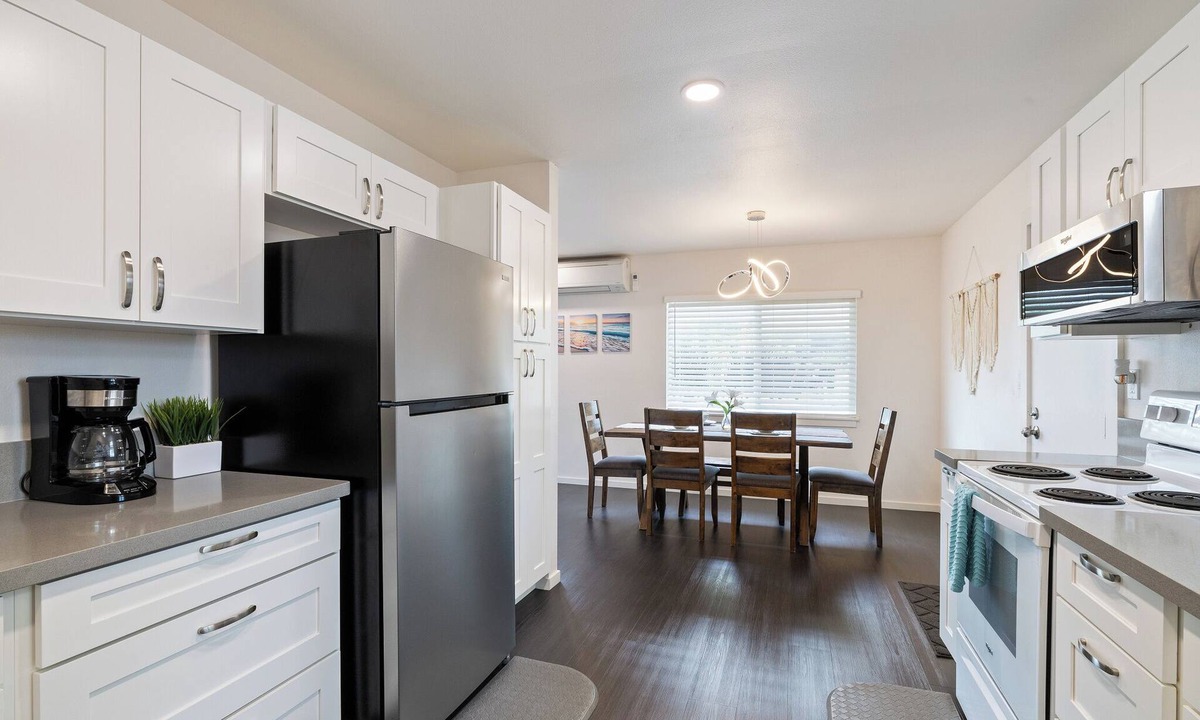 Kahuku House | "Coconut Crest Cottage"