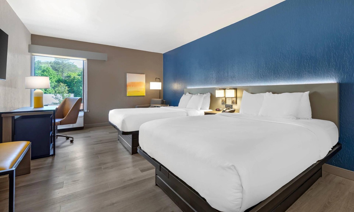 Milnesville Hotel | Comfort Inn West Hazleton