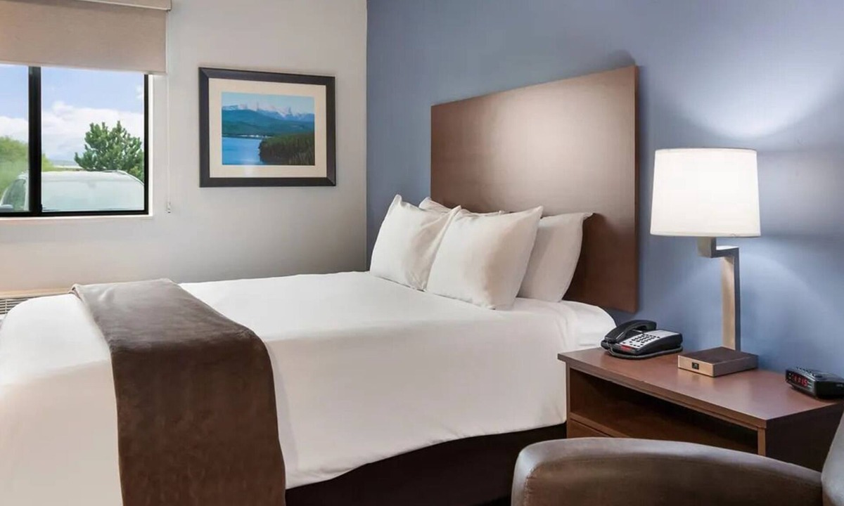 Meridian Hotel | Comfortable Stay in Kitchen-Equipped Room, Pet Welcomes Too!