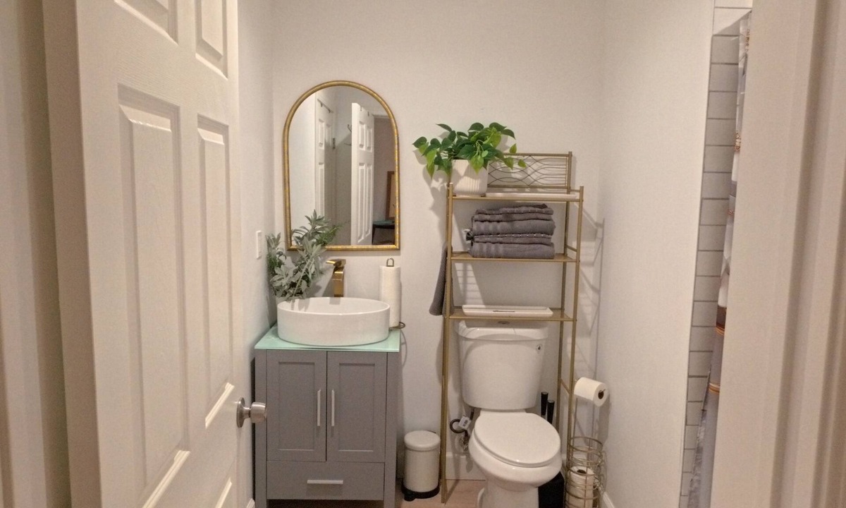 Park Mesa Heights House | Cozy 1-bedroom house in beautiful Leimert Park with AC, WIFI, and more!