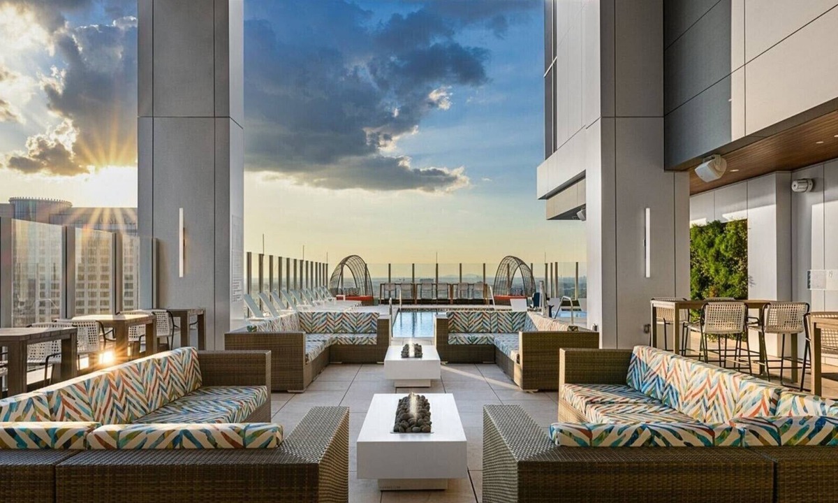 Downtown Atlanta Resort | Discover Southern Charm and Urban Excitement at Wyndham Atlanta – 1 Bd Deluxe