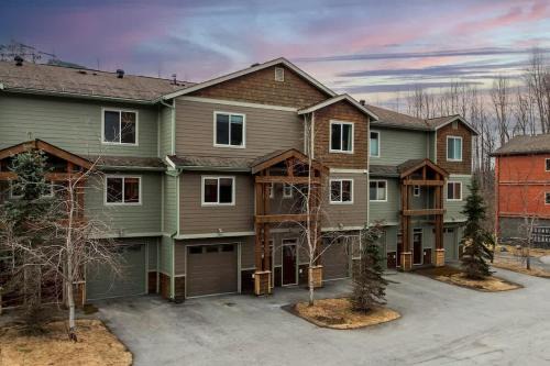 Alyeska House | Girdwood Mountain Basecamp-Sleeps 7-Near Alyeska