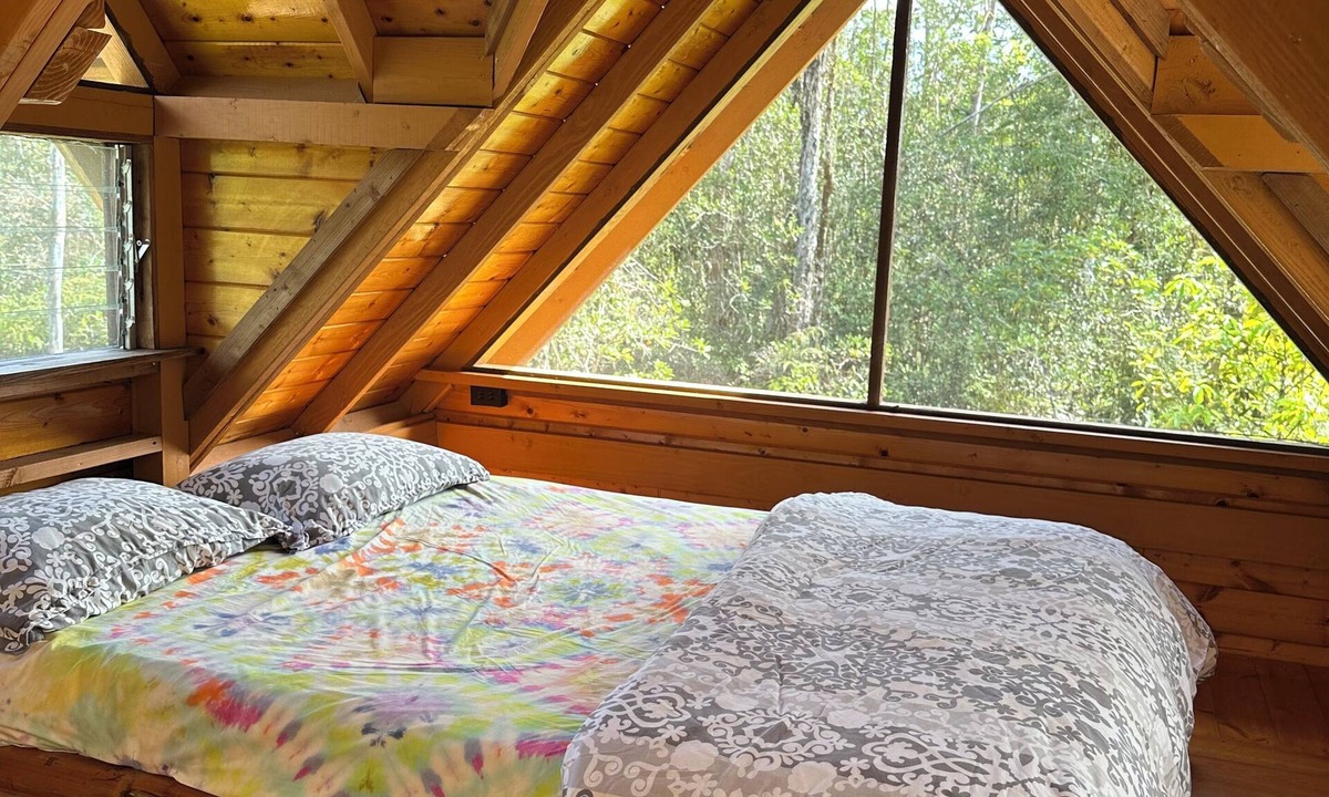 Orchidlands Estates Cabin | Glam camping in a private artistic solar eco-cabin
