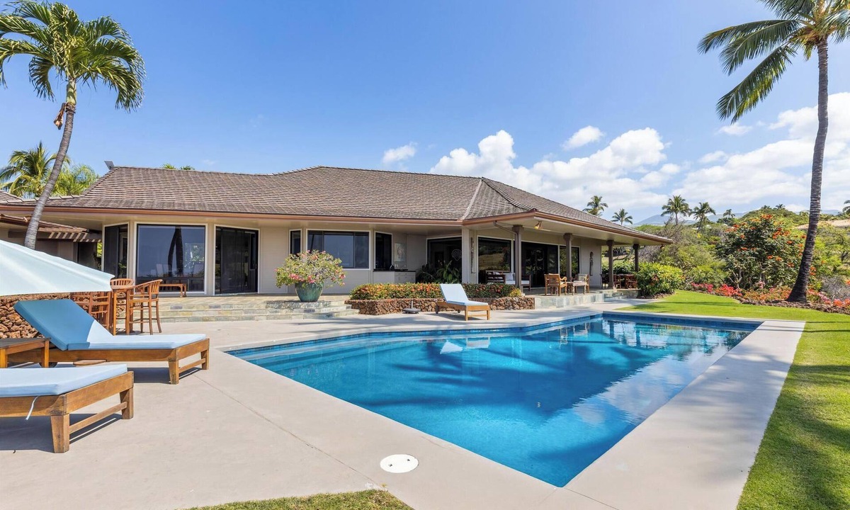 Kamuela House | Gorgeous private home with spectacular ocean views & private pool at Kohala Ranch