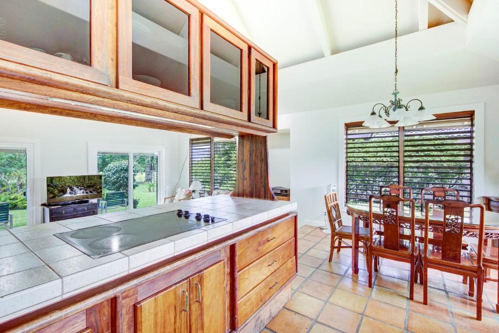 Princeville House | Hale Kamalani Condo