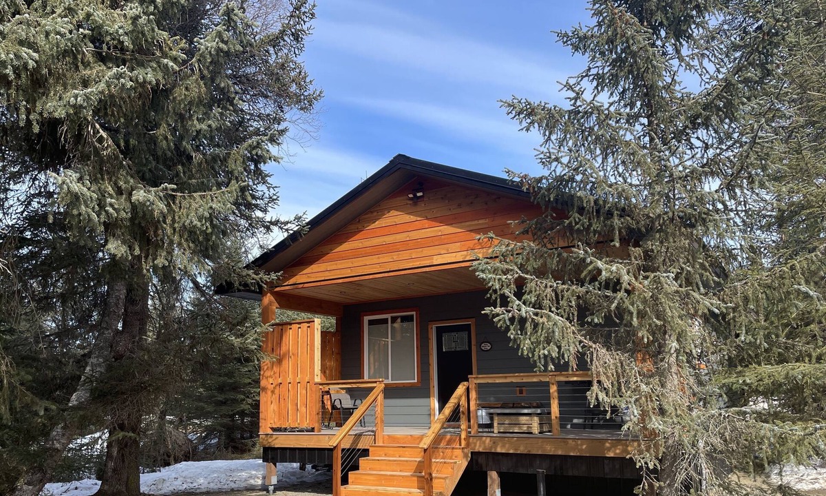 Anchor Point House | Hibernation Station - Two Bedroom Cabin