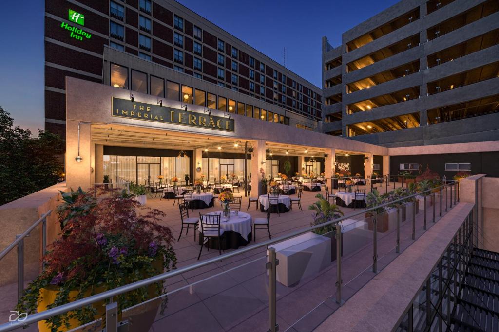 Historic Downtown Lancaster Hotel | Holiday Inn Lancaster by IHG