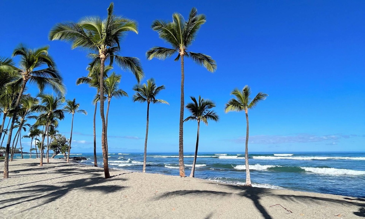 Kulalani House | Iconic Hawaiian Getaway at Mauna Lani. Beach, Bike, Golf, Books, Relax.