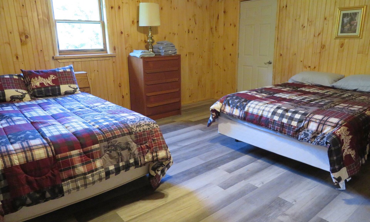 Benton Bed & Breakfast | Just 15 minutes from Ricketts Glen State Park, Restaurant and Bed & Breakfast