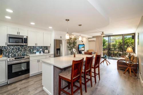 Kihei House | Kamaole Sands 4-213, Designer Condo, Split AC
