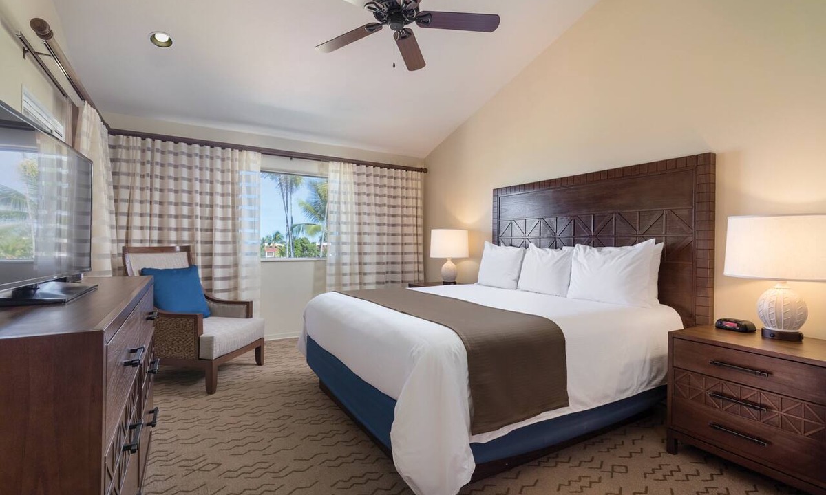 Kahaluu Bay Hotel | Kona Coast Resort