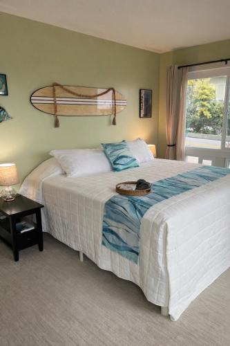 Historic Kailua Village Apartment | Kona Wave Rider - Island Sanctuary with Ocean Soul
