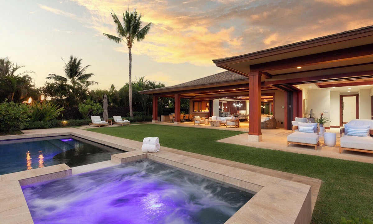 Kaupulehu House | Kulanakauhale 11 – Elegant & Modern | Onsite Staff & Daily Housekeeping