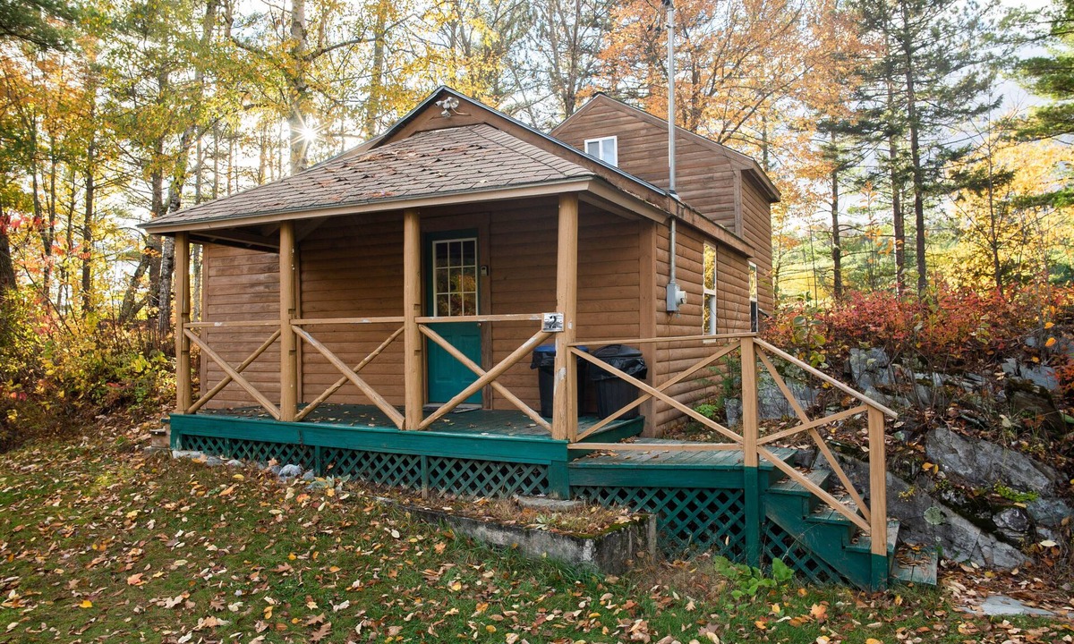 The Forks Cabin | Large Cabin with Riverview in The Forks