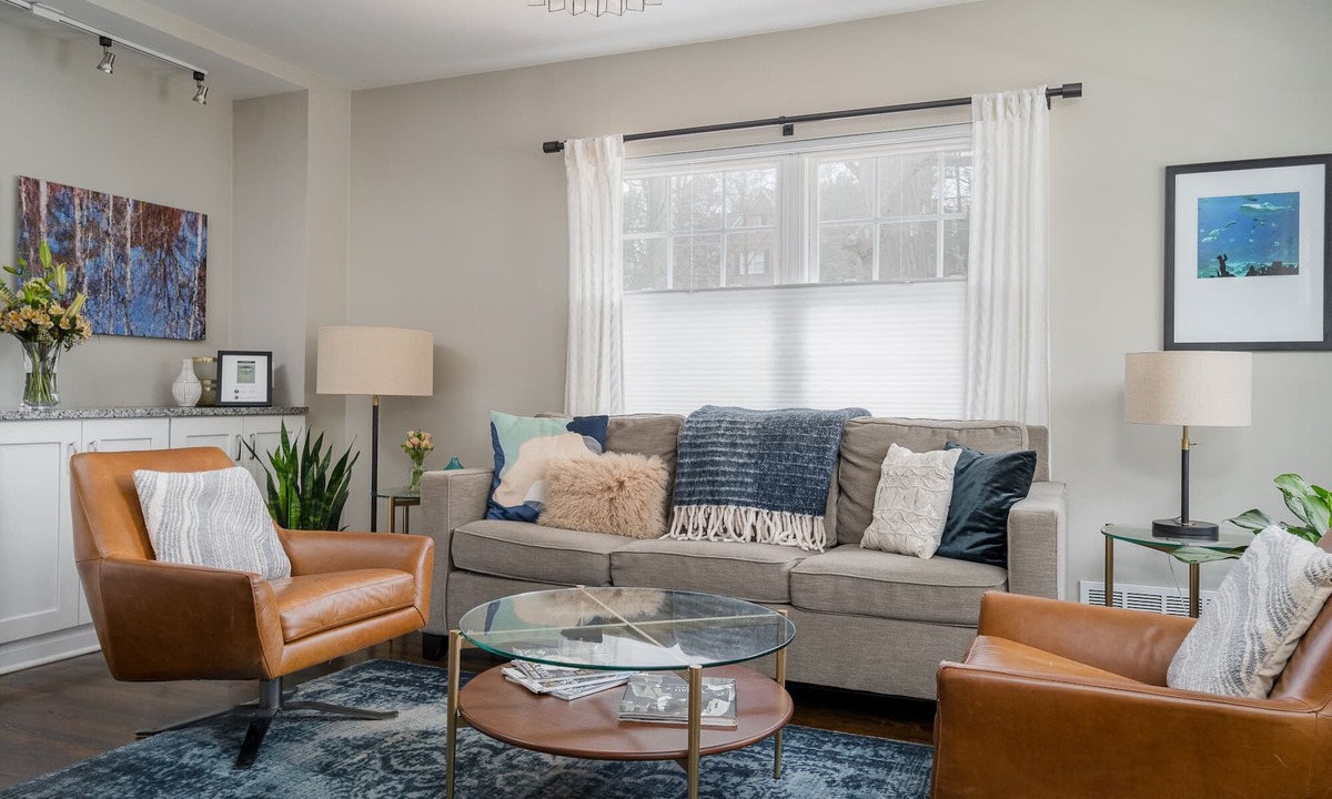 Piedmont Heights House | Lux Family Friendly Midtown Bungalow 2BR 2BA - Walk to Beltline!