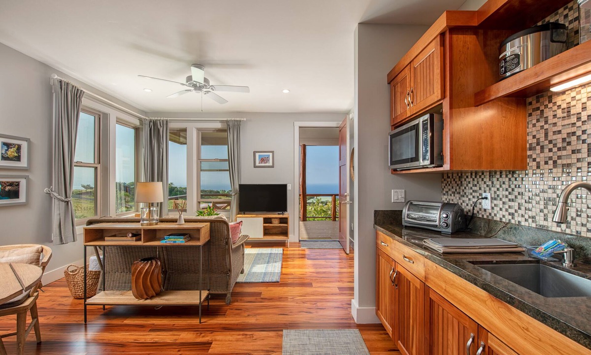 Kohala Estates House | Luxury at Great VALUE ~ OCEAN VIEWS & short drive to white sand beaches