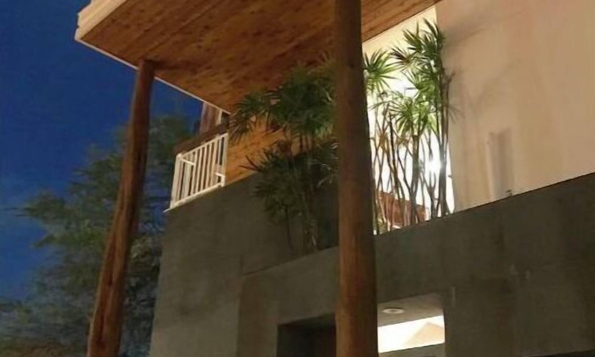 Historic Kailua Village Apartment | Luxury Modern 2Bdrm in PARADISE/AC/5 STAR LOCATION/WALK 2 BEACH