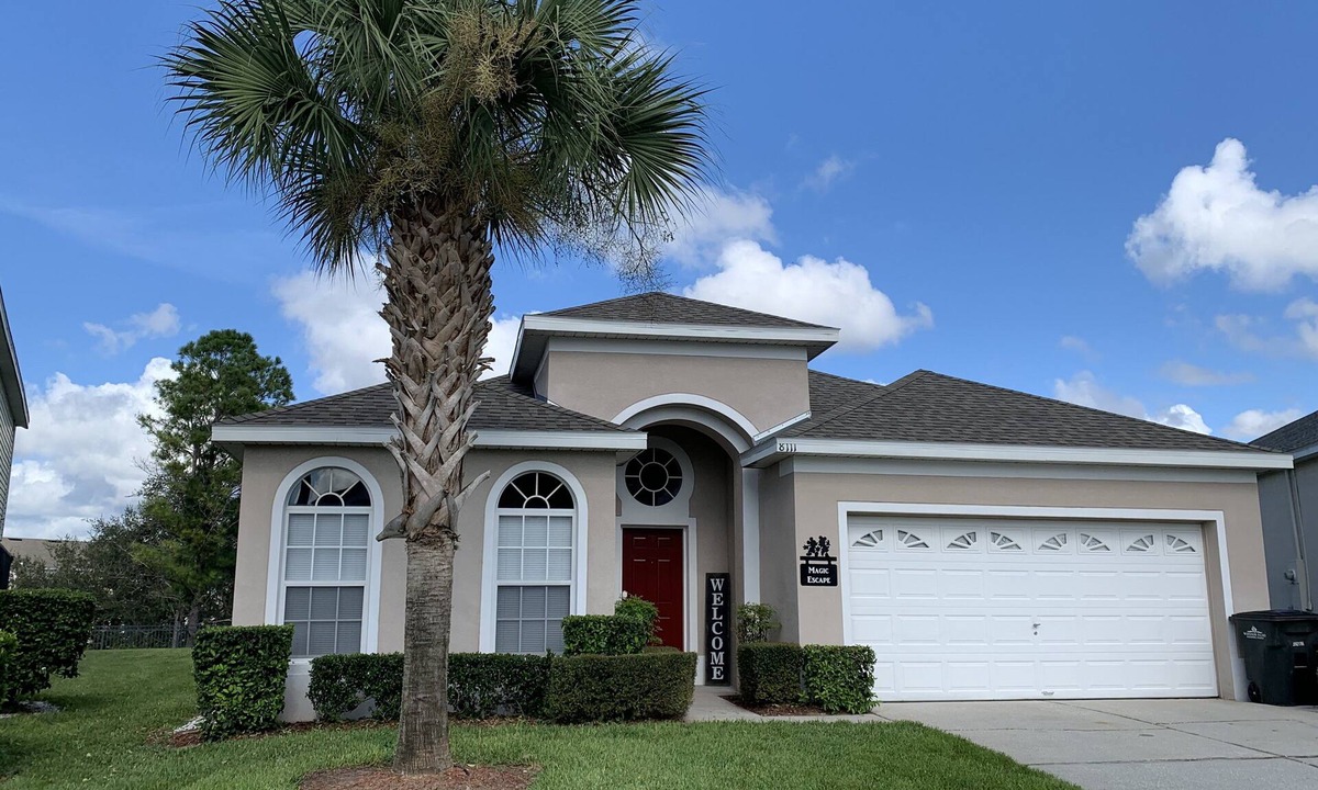 Windsor Palms House | Magic Escape- Themed Bedrooms, Pool/Spa, Game Room, Movie Theater! Near Disney!