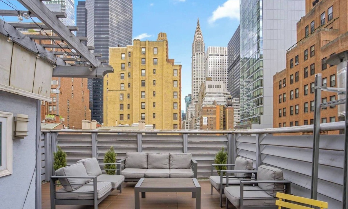 Midtown East Hotel | Midtown Townhome | Private Rooftop