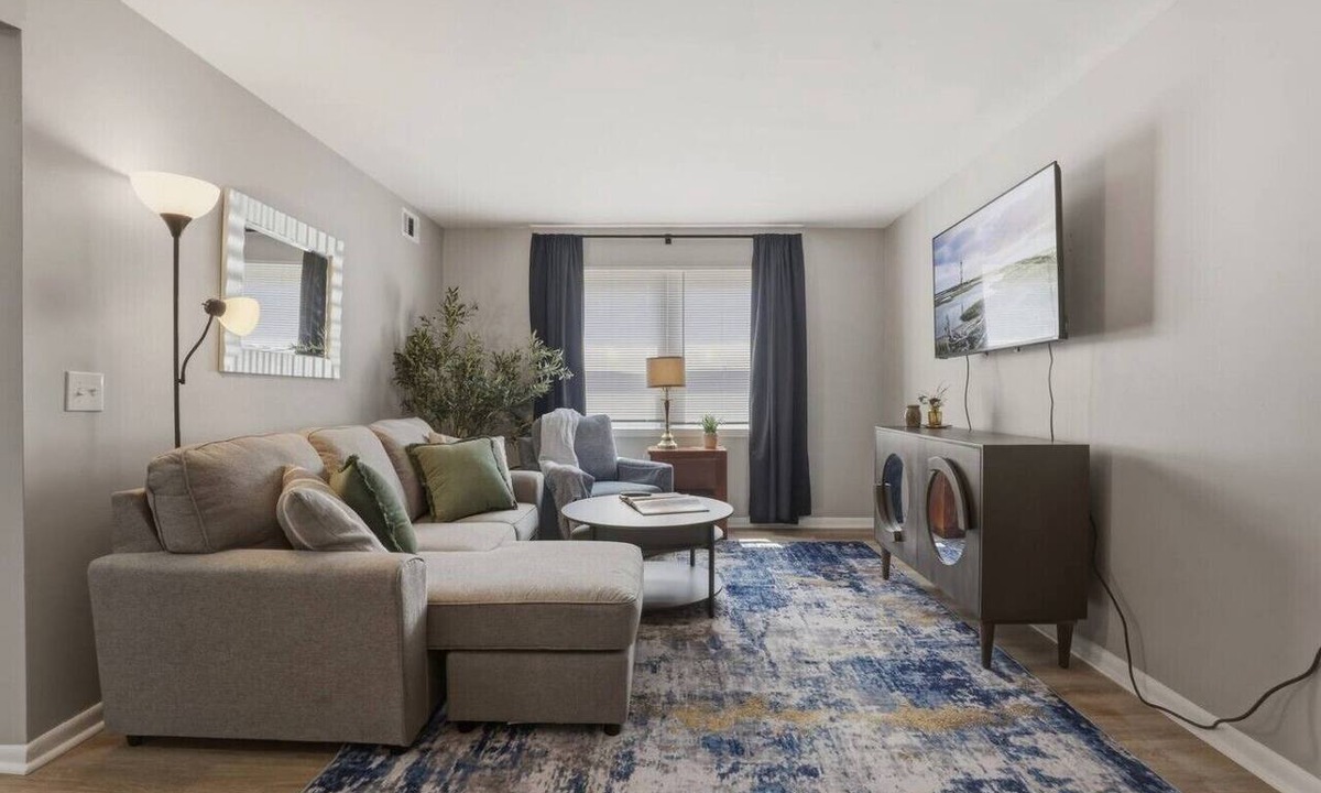 Corning Apartment | Modern Corning Unit - Dog Friendly, Walk to CMoG, 1 Mile From Market Street!