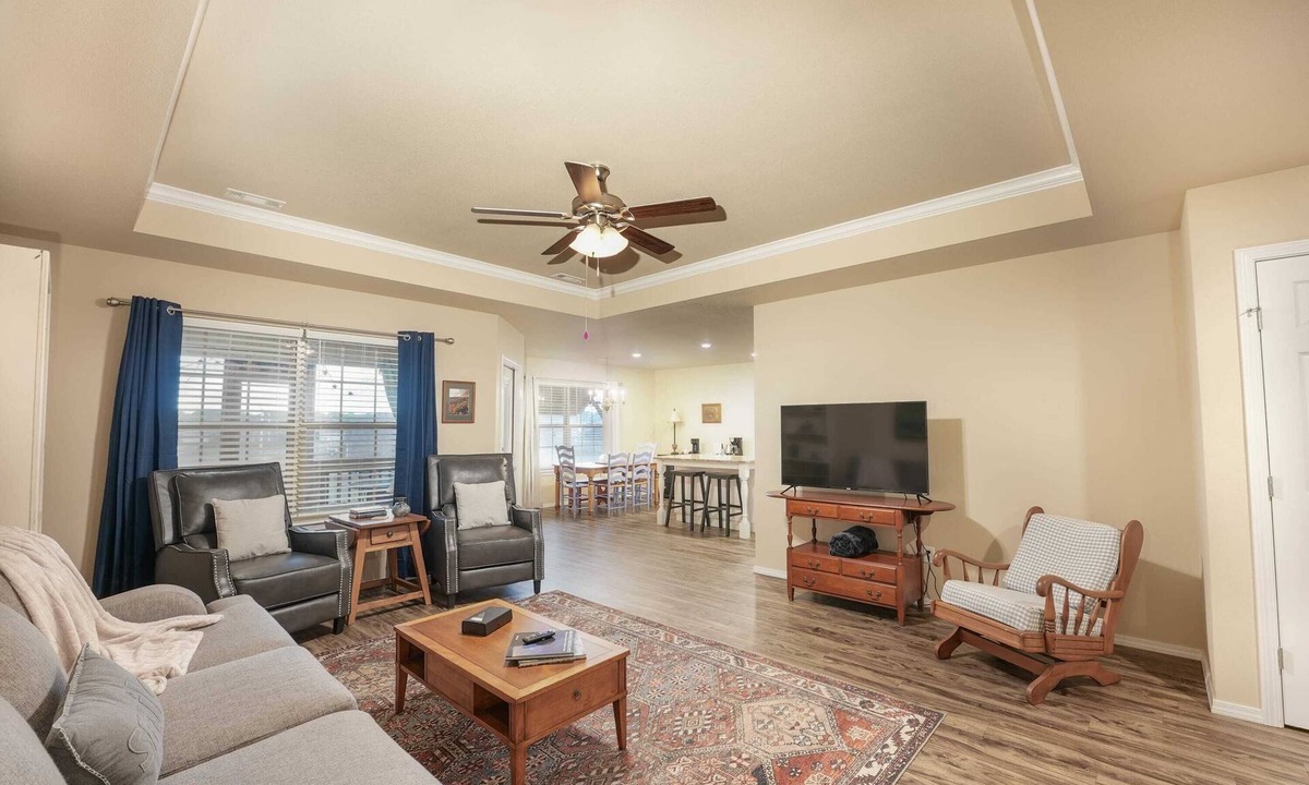 Gentry House | Modern-Rustic Gem near Bentonville & Fayetteville