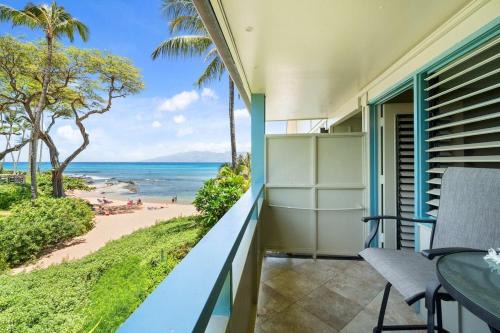 Napili House | Napili Bay 210 · NB 210 Napili Bay Studio with Direct Ocean View