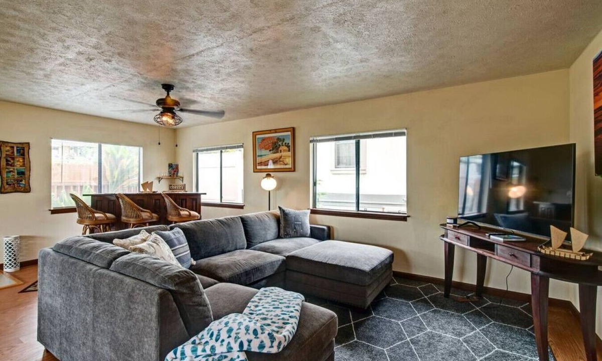 Hilo House | NEW - THE OUTRIGGER 3BR 2Bath - Hilo cold AC