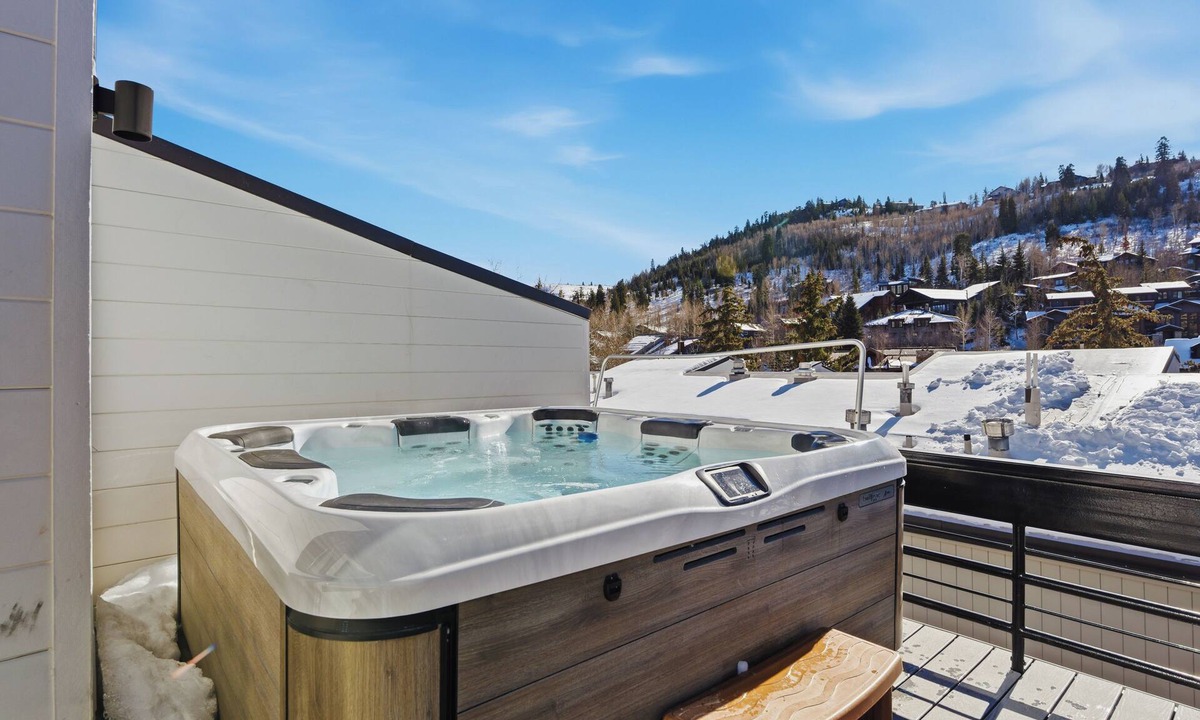 Deer Valley House | Newly Renovated Condo where Serenity and Adventure Await, 3BR Condo near Deer Valley!