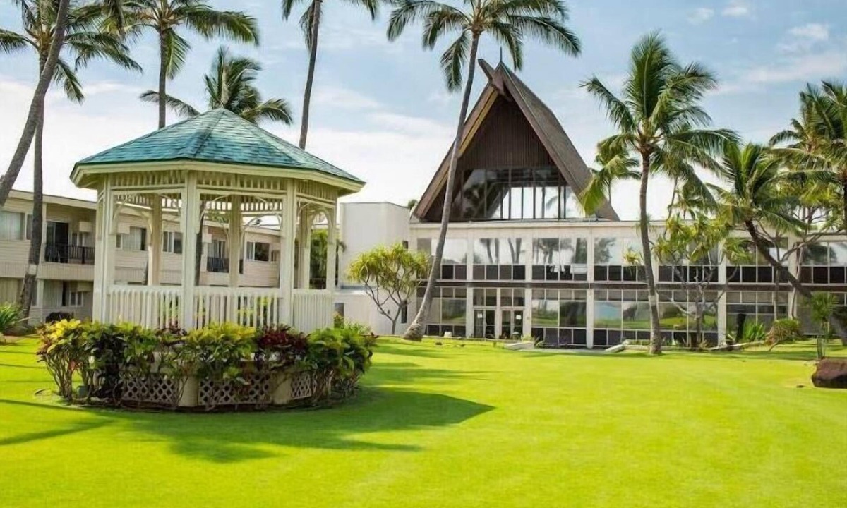 Kahului Apartment | Ocean View Room w/WiFi, Private Lanai, & Beautiful Views of the Pacific