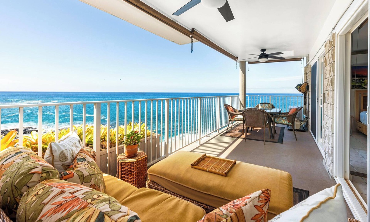 Kailua-Kona Condo | Oceanfront Kona Condo | Watch Whales & Sunsets from Your Private Lanai