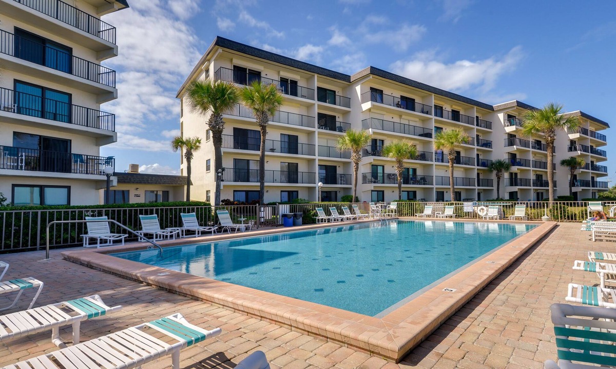 Ormond-by-the-Sea Condo | Oceanfront Ormond Beach Condo: Community Perks!