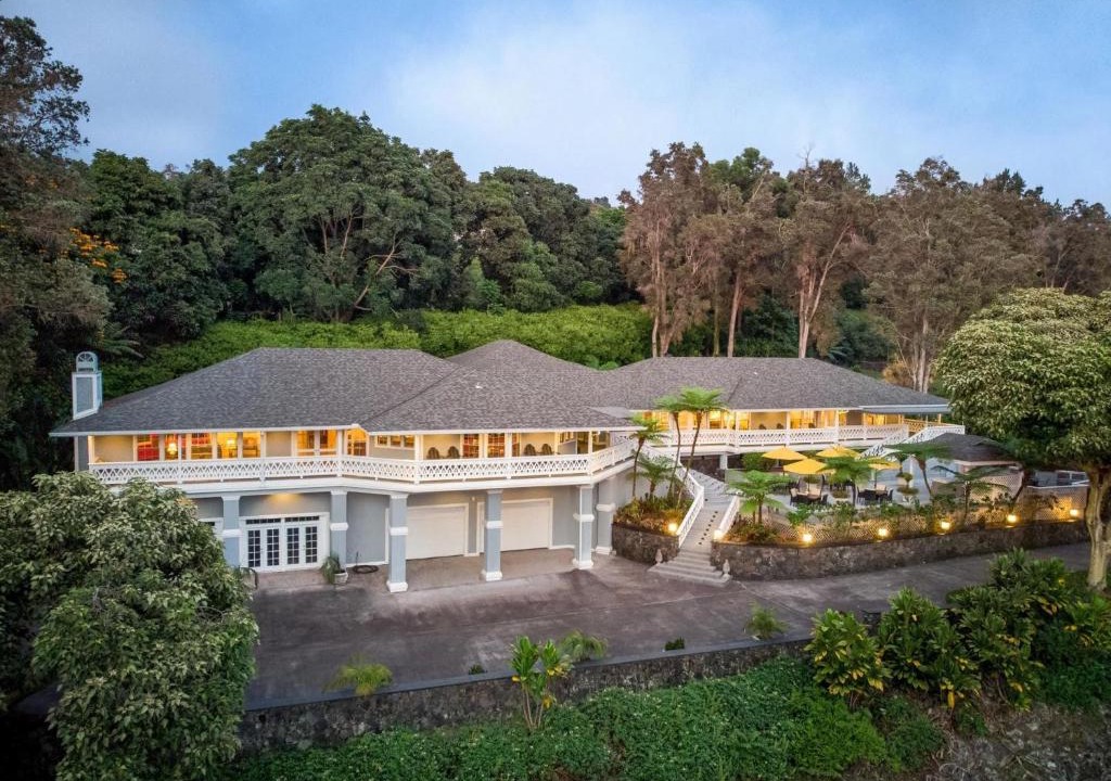Kailua-Kona Bed & Breakfast | Ohia Kona Estates - An All Suites B&B