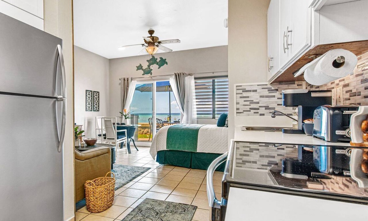 Kahana Condo | Only 10 Feet from the Ocean! Fresh and Updated Pohailani 102 Studio - Sleeps 2