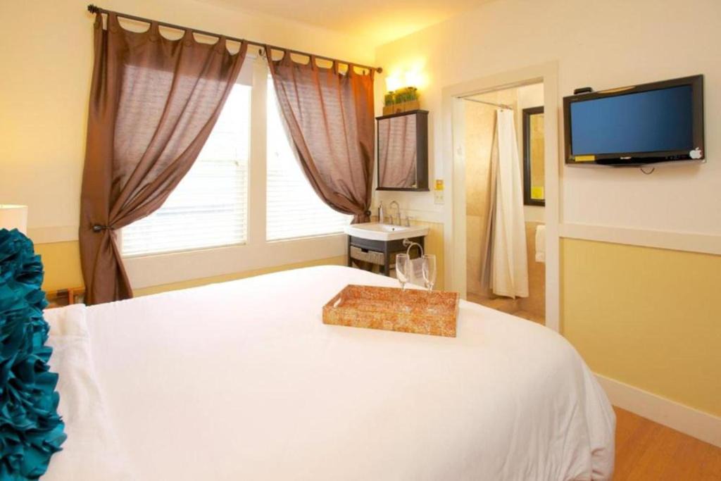 Paia Hotel | Paia Inn