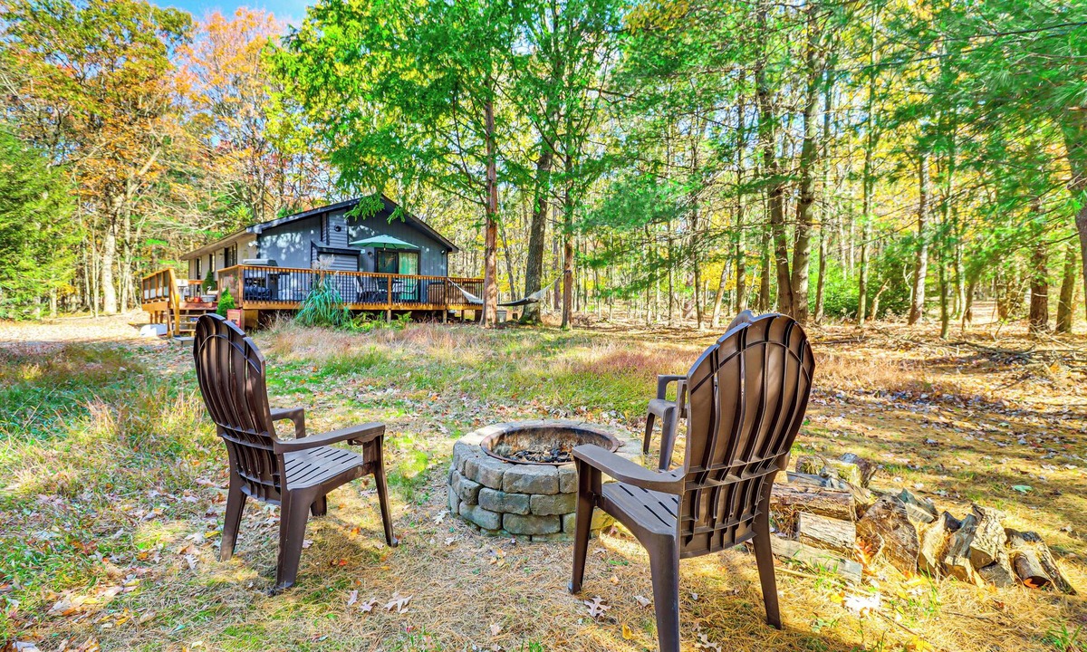 Jim Thorpe Cabin | Peaceful Pocono Gem! Cabin 6 Mi to Dtwn Jim Thorpe