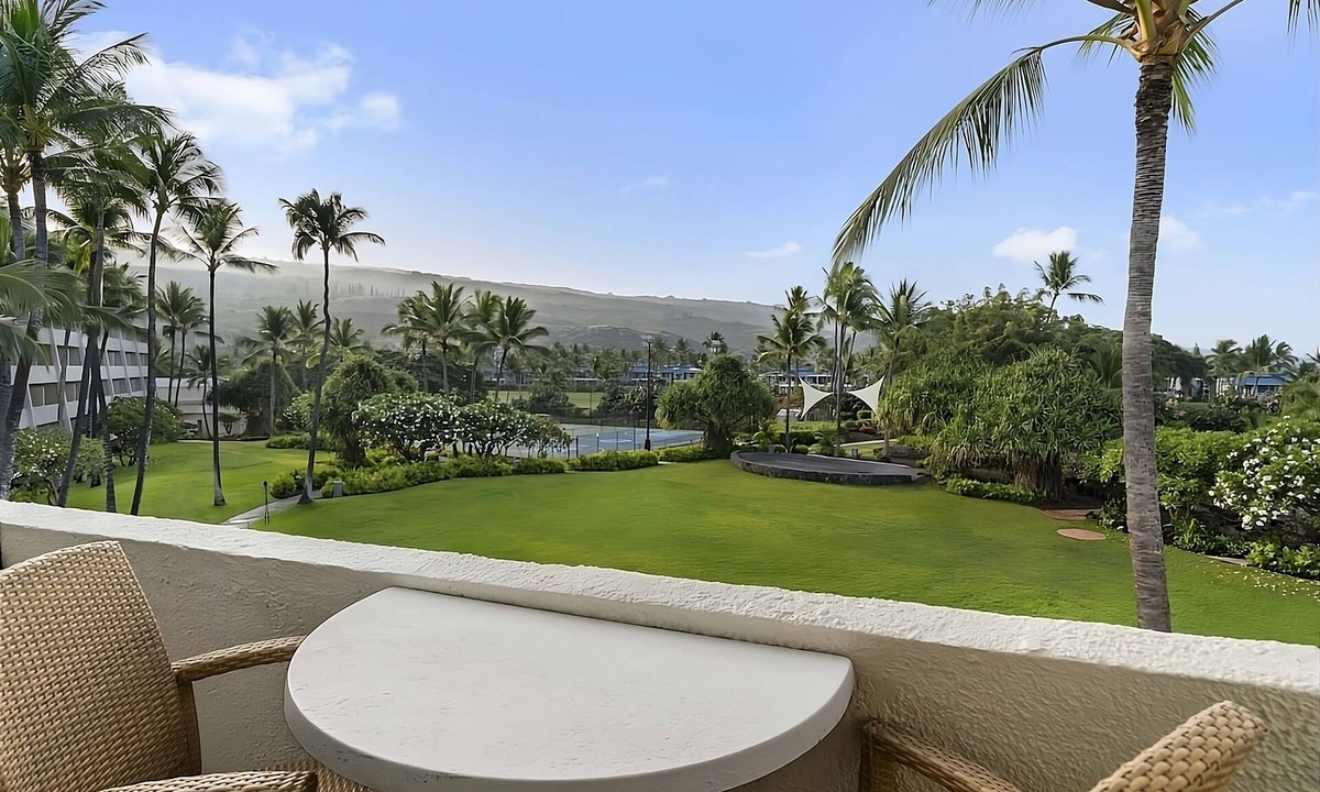 Keauhou Hotel | Perfect Island Getaway! 3 Spacious Units, Oceanfront, Watersports and Activities