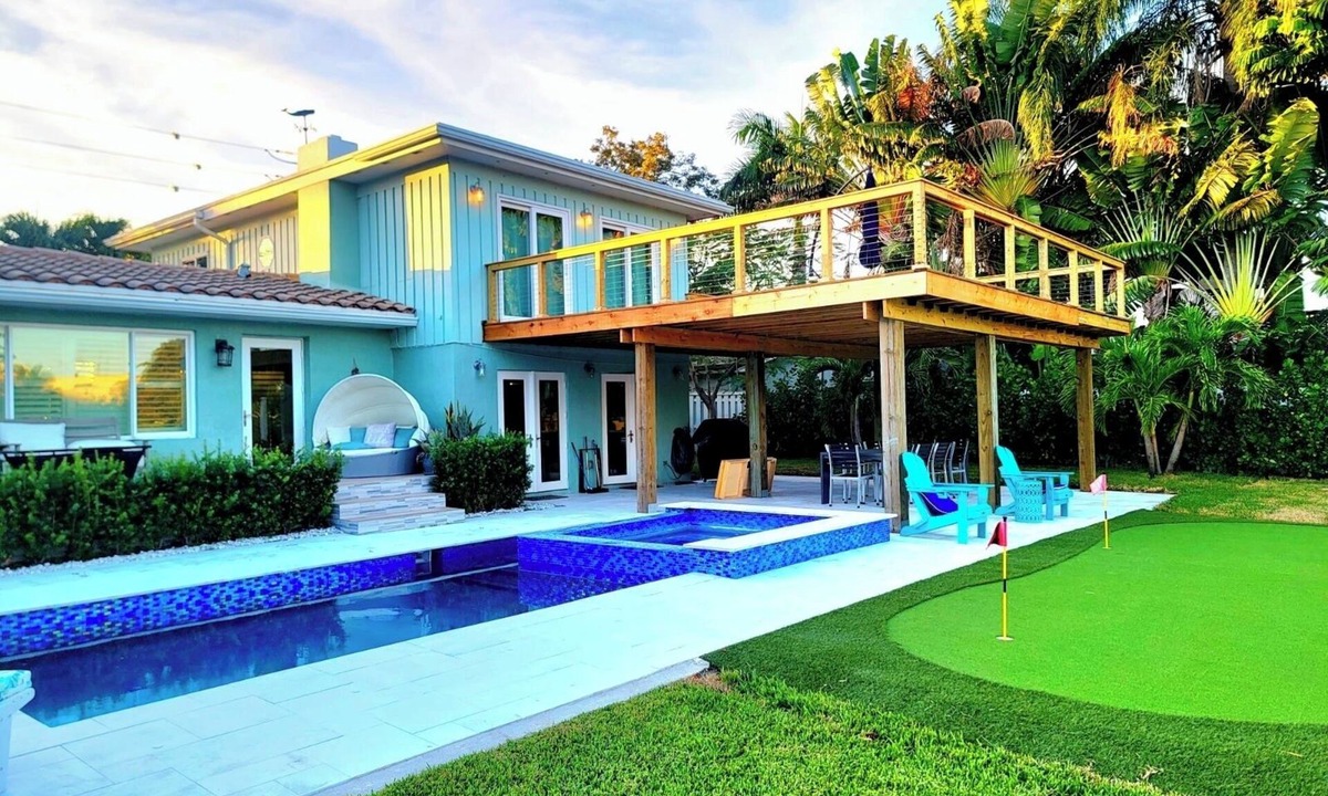 Poinsettia Heights House | Private Home w/Dock, sleeps 10 Hot Tub, Oasis w/Games;Covered Patio Table for 10