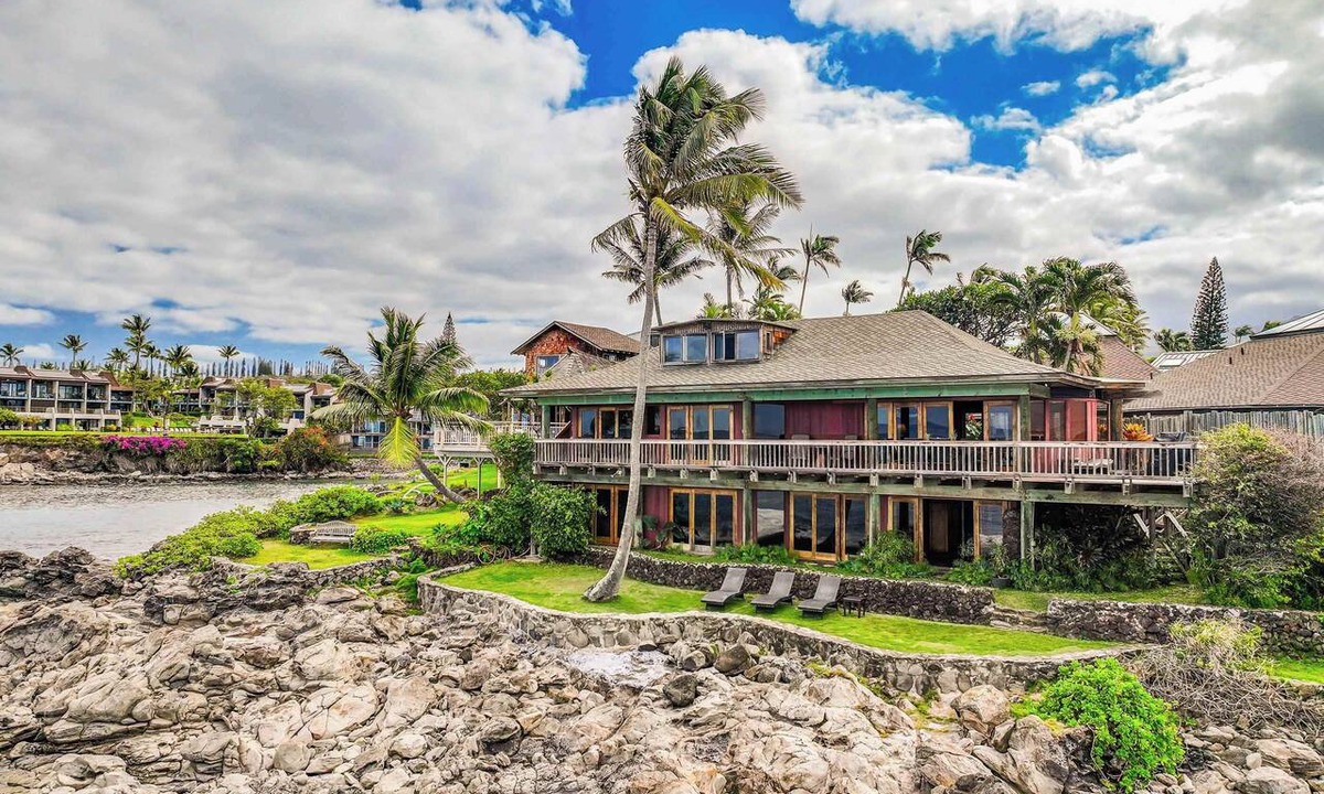 Napili Villa | Private Ocean Front Villa on Turtle Cove, Napili. Spectacular views. 5BR, A/C